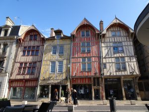 Mery-sur-Seine naar Troyes, troyes vakwerkhuis 5