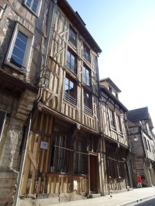 Mery-sur-Seine naar Troyes, troyes vakwerkhuis 2