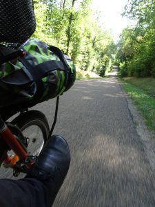 Sommeval naar Flogny-la-chapelle onderweg, bos en helling naar beneden!