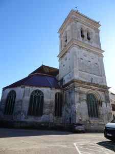 Chablis naar Accolay kerk cravant