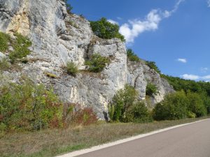 Accolay naar Châtel Censoir rots 6