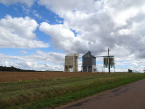 frankrijk, landschap graan silo