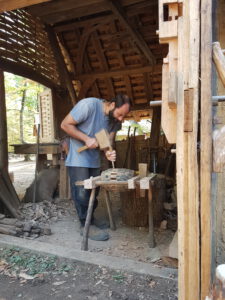 guedelon schrijwerker