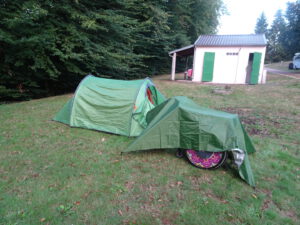 camping planchet tent tarp rolstoel wc gebouw